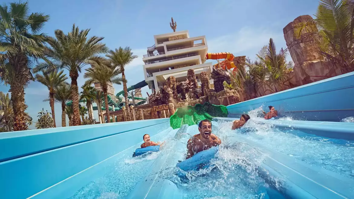 Aquaventure Waterpark : Plongez dans le paradis aquatique de Dubaï