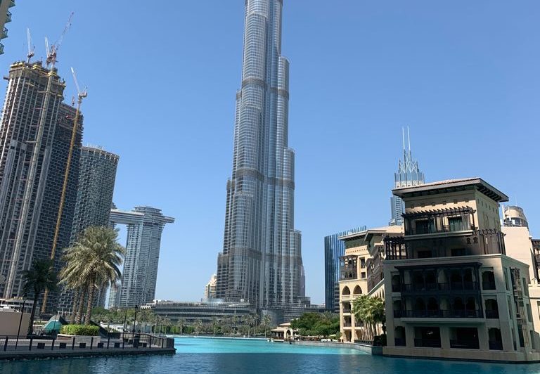 Est-ce que la vie de rêve à Dubaï vaut vraiment le coup ? Découvrez les secrets du quotidien des expatriés !