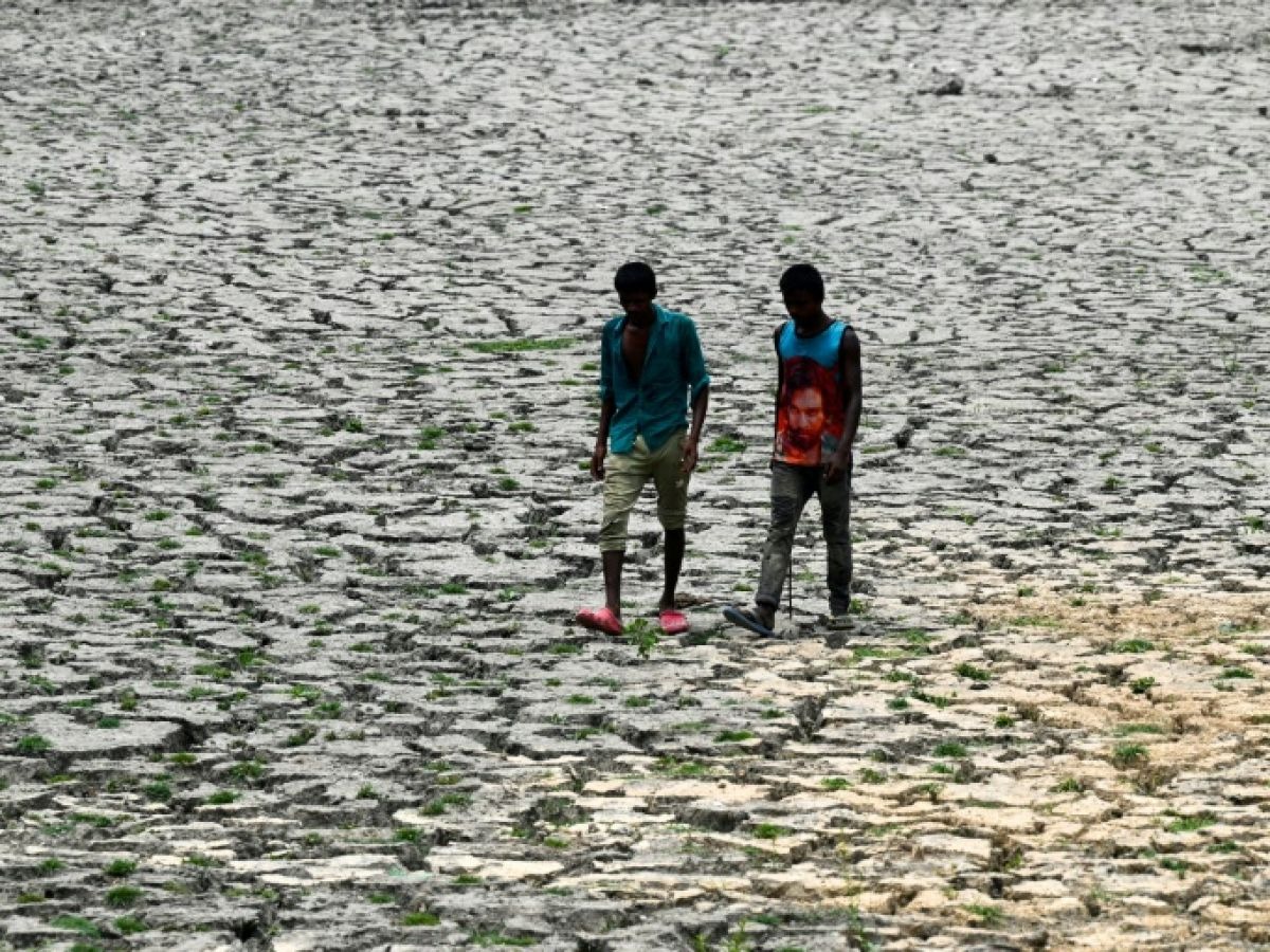 découvrez les dangers de la chaleur mortelle à dubaï : températures extrêmes, impacts sur la santé et conseils pour survivre dans ce climat intense. restez informé et protégez-vous des risques associés à la chaleur intense dans cette ville emblématique.