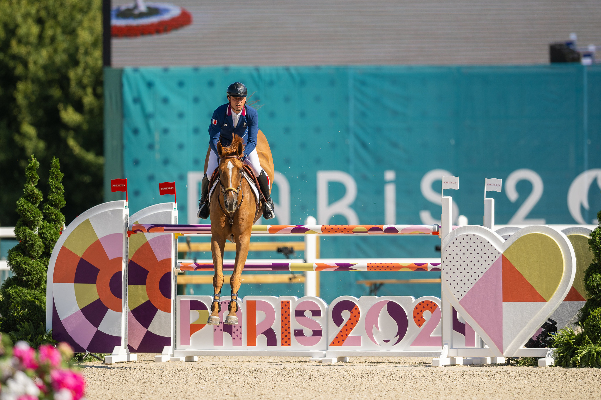 découvrez l'histoire émouvante de la déception de dubaï face aux défis du cèdre et son chemin vers les jo 2024. plongez dans les enjeux sportifs et culturels qui marquent cette fascinante métropole.