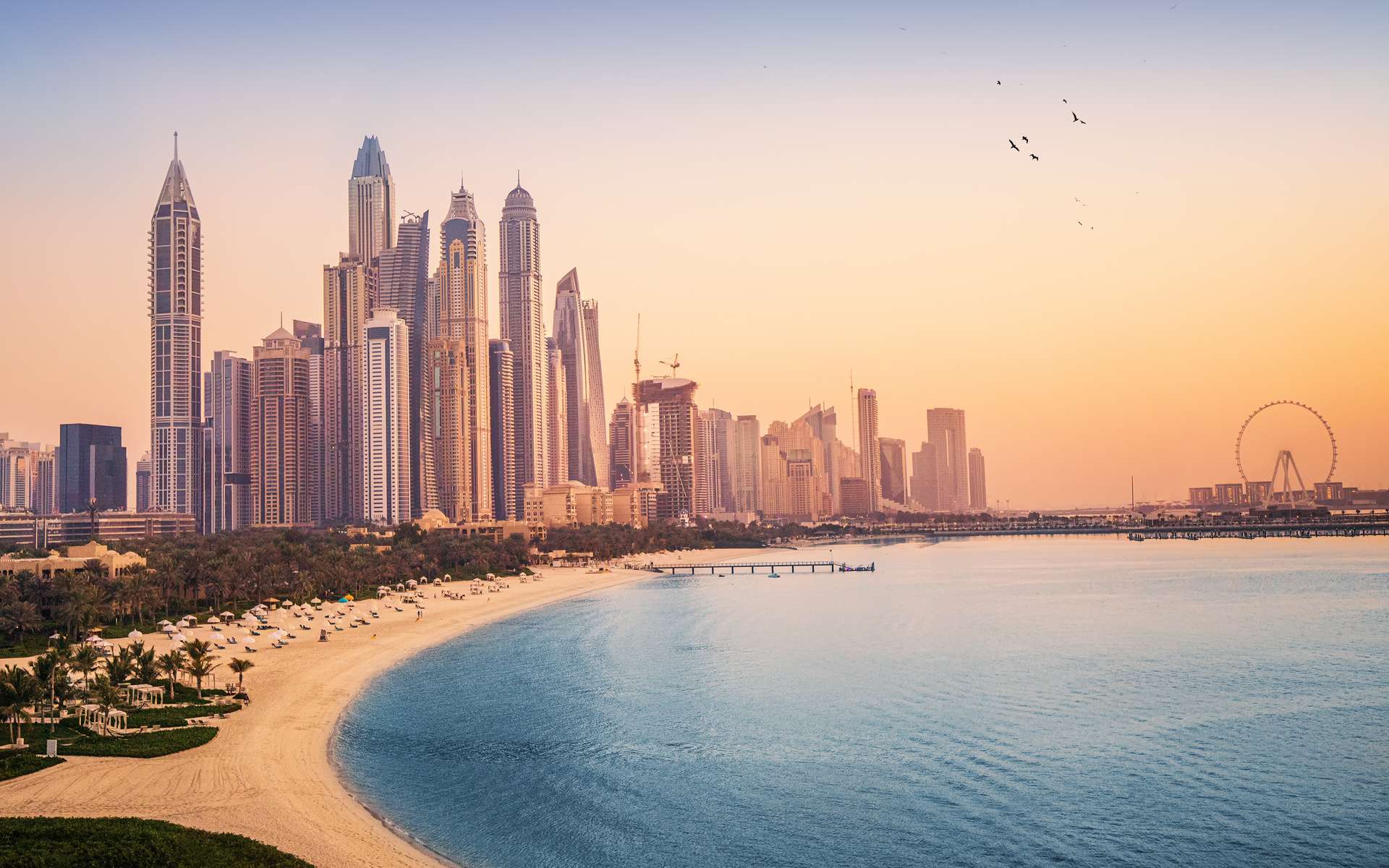 découvrez les températures extrêmes de dubaï, une ville où le climat désertique s'intensifie. informez-vous sur les saisons, les pics de chaleur et les conseils pour profiter au mieux de votre séjour sous le soleil brûlant.