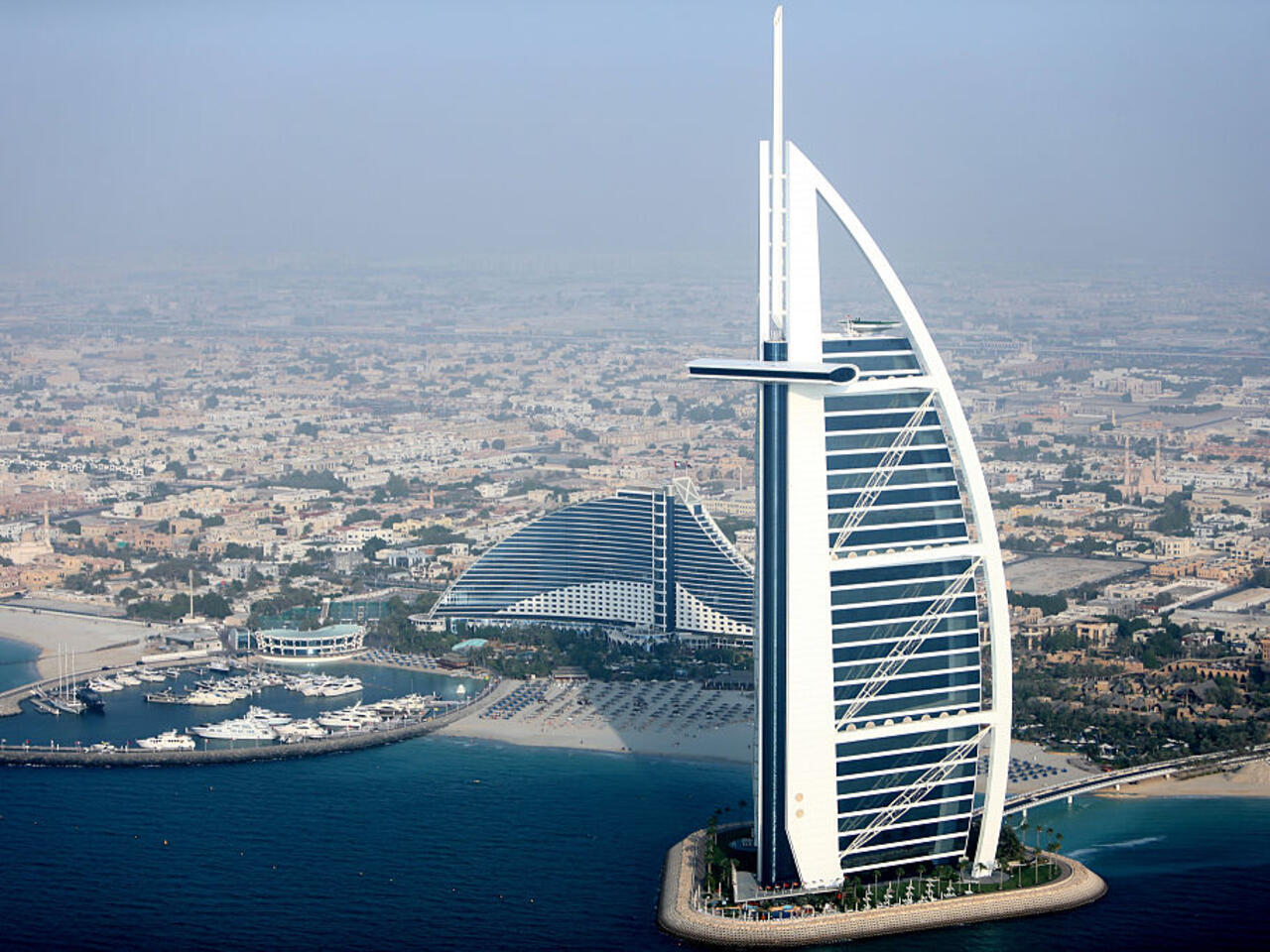 découvrez les enjeux de la responsabilité à dubaï : un aperçu des lois, des obligations légales et des bonnes pratiques à adopter pour vivre et travailler dans cette ville dynamique. informez-vous sur les responsabilités professionnelles, environnementales et sociales pour prospérer dans cet émirat en plein essor.