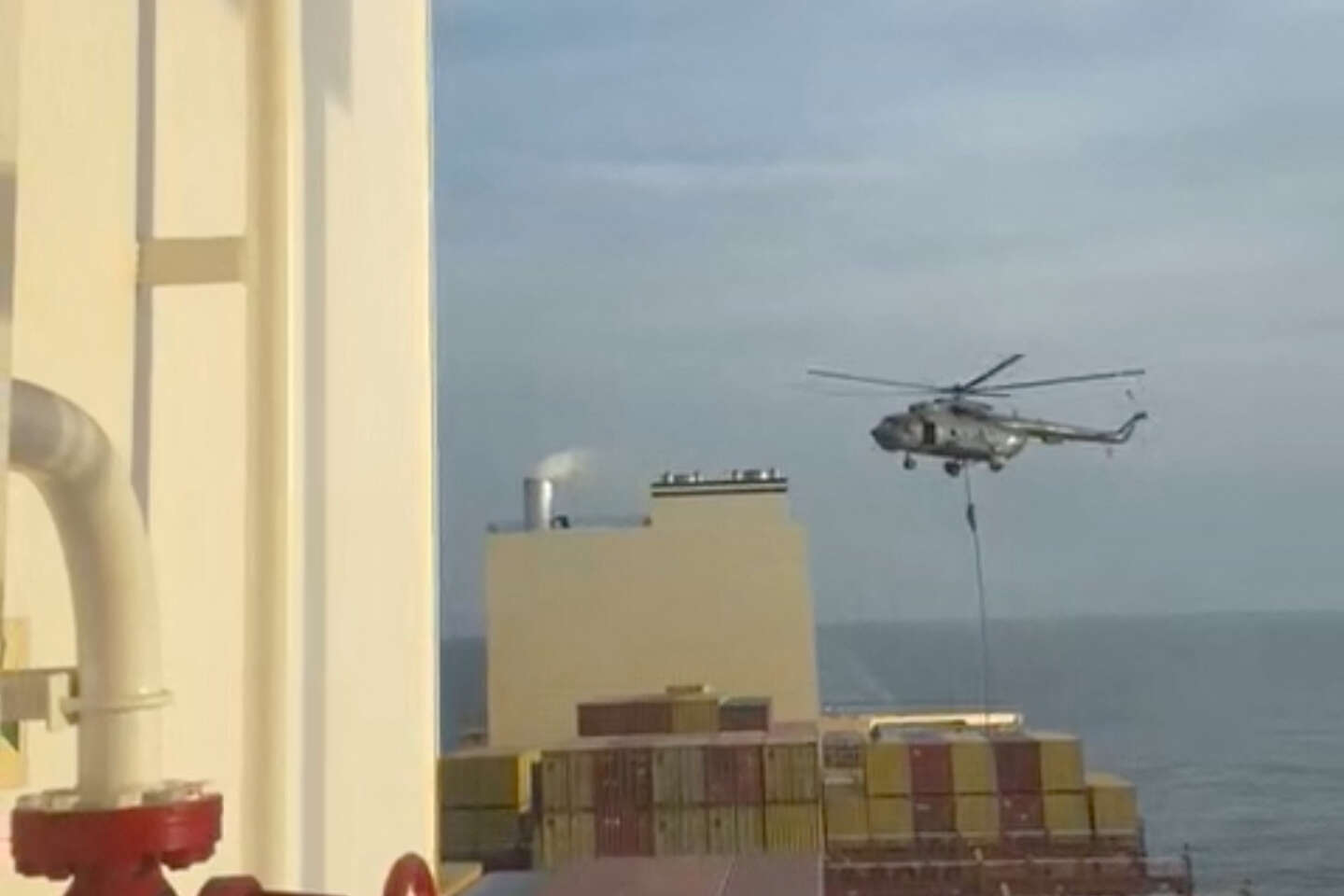 découvrez les dernières informations sur les vols nice-dubaï en pleine crise iran-israélienne. restez informé des implications de cette situation sur vos voyages, avec des conseils pratiques et les mesures prises par les compagnies aériennes.