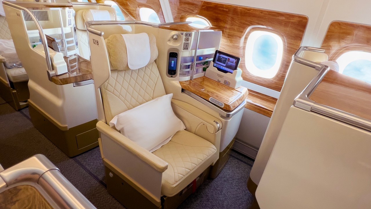 Êtes-vous prêt à découvrir la business class qui transforme un vol vers Dubaï en un véritable rêve éveillé ?