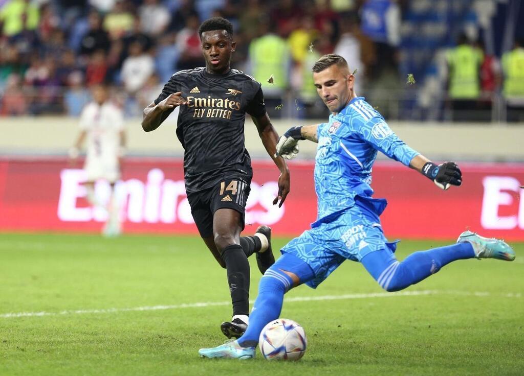 découvrez comment dubaï se positionne comme un leader émergeant face à la concurrence mondiale. analyse des nouveaux champions de cette métropole dynamique et les facteurs clés qui les distinguent sur la scène internationale.