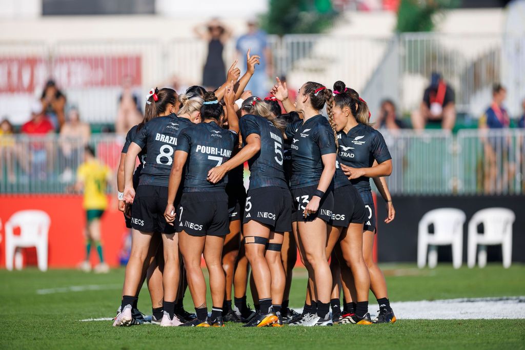 découvrez le choc exceptionnel entre la france et fidji en quart de finale à dubaï. suivez les meilleures moments de ce match palpitant qui pourrait changer le cours de la compétition. ne manquez pas cette rencontre décisive aux enjeux incroyables !