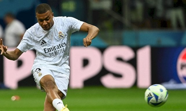 découvrez les dernières rumeurs sur kylian mbappé à dubaï et ses possibles retrouvailles avec le real madrid. analyse des enjeux et des implications d'un tel transfert.